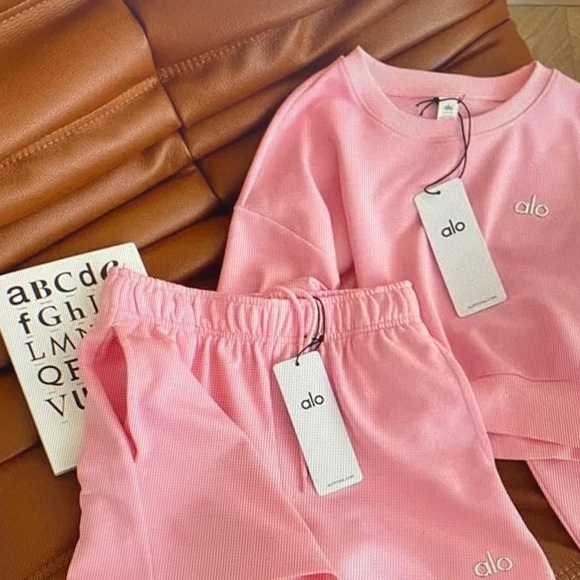 ALO Yoga Blush Pink Sweatshirt and Shorts Set - Picture 2 of 4